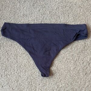 VS Seamless Thong XL